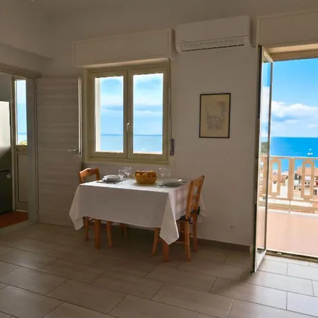 Апартаменты Faraglioni Sea Terrace *